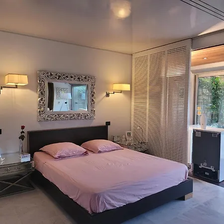 Apartment Les Sables T2 Grand Standing